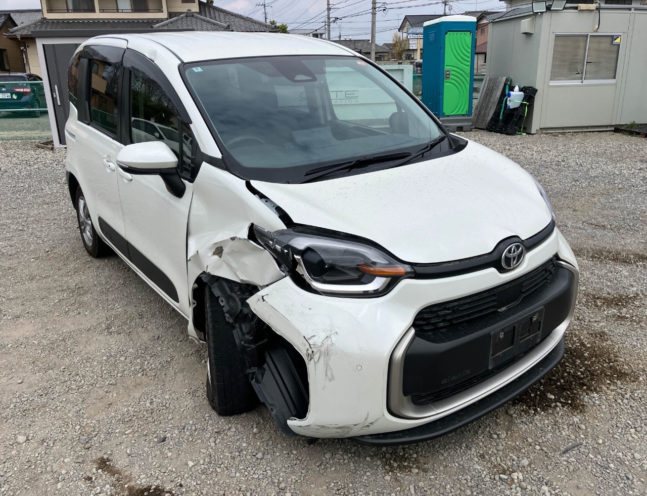 Toyota Sienta Hybrid 2022