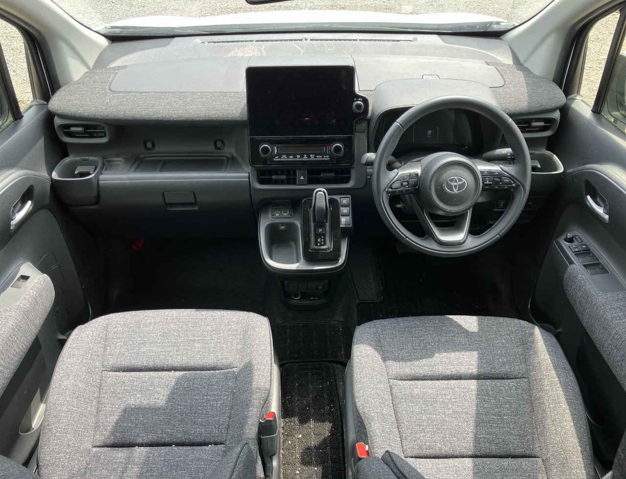 Toyota Sienta Hybrid 2022