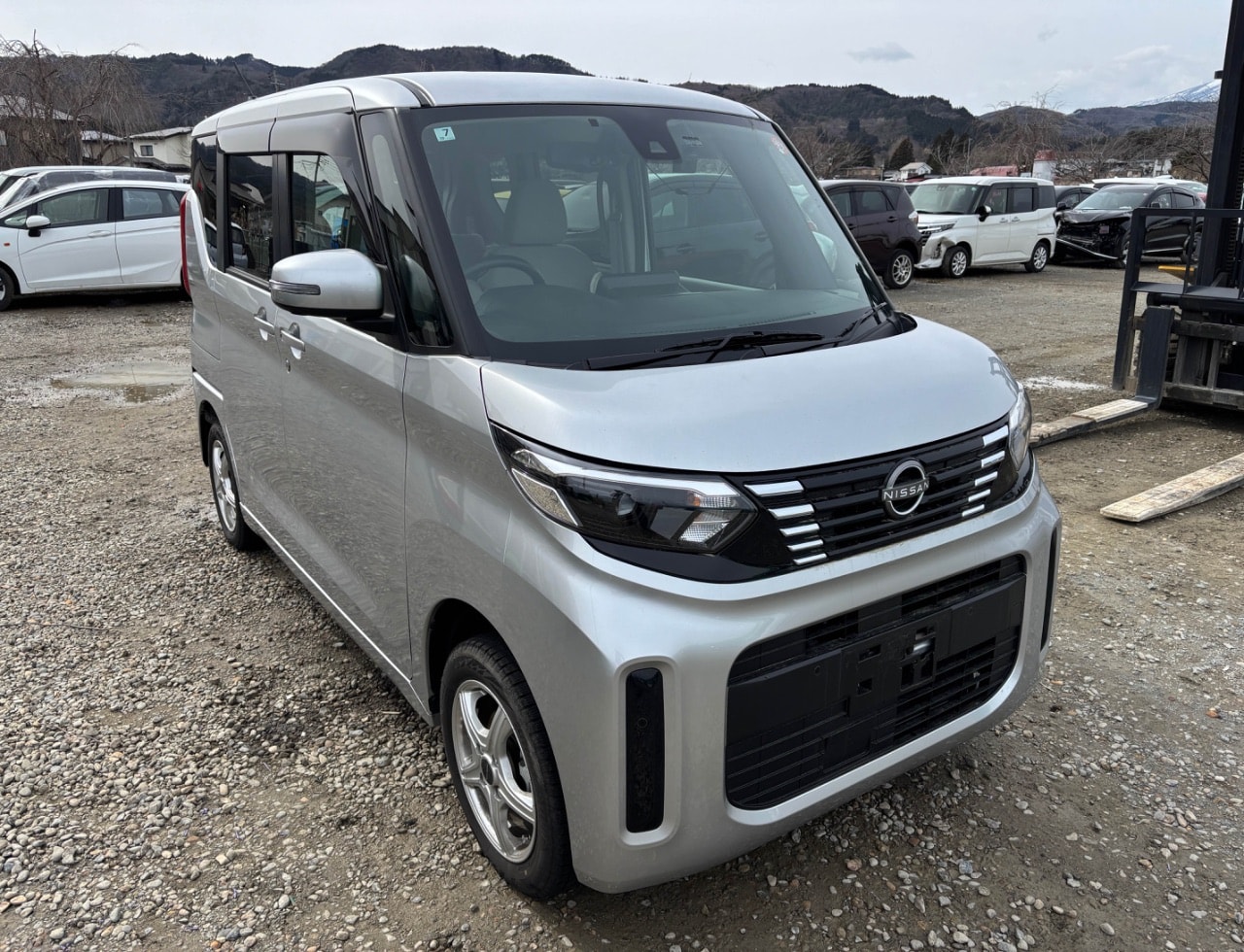Nissan Roox 2025