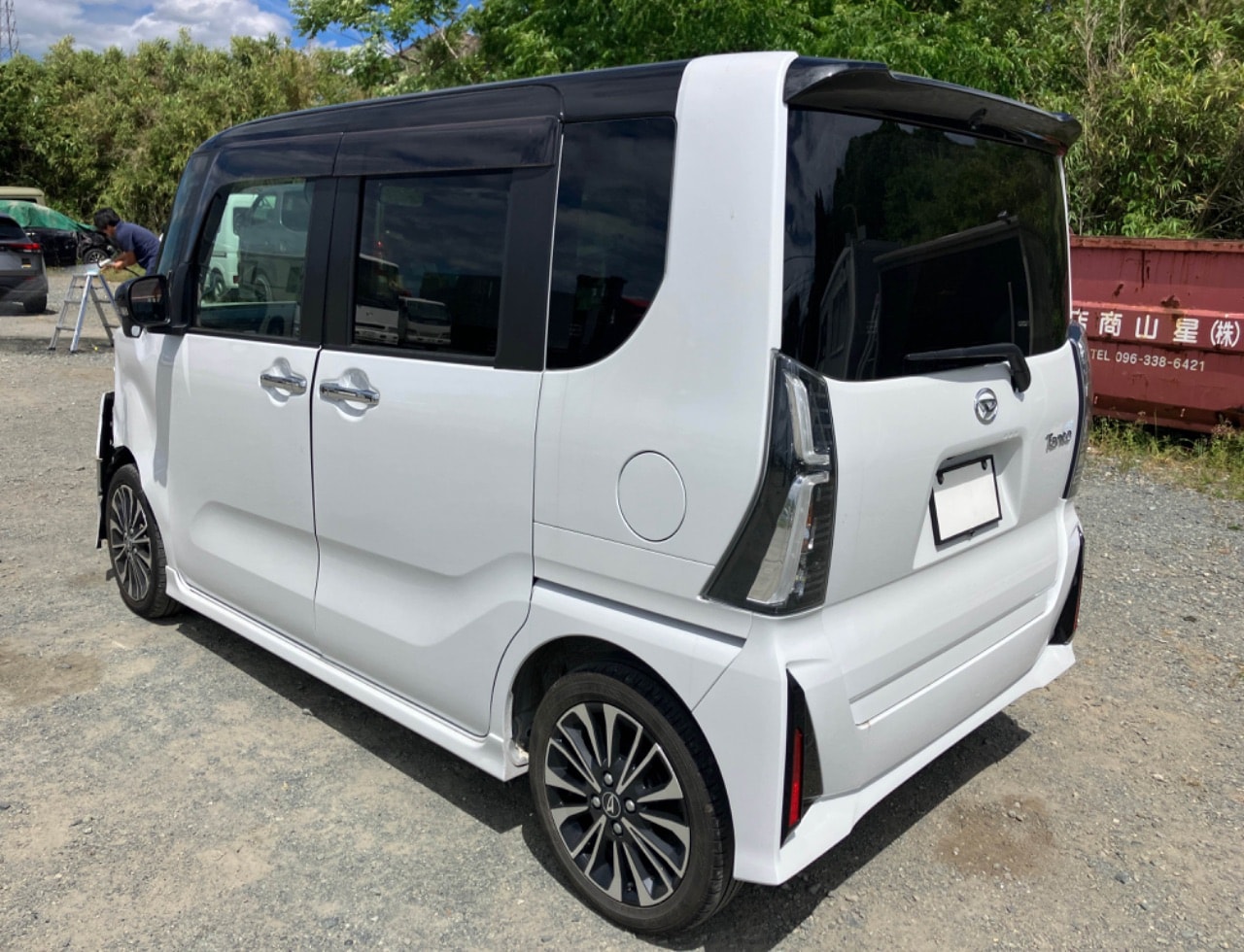 Daihatsu Tanto 2024