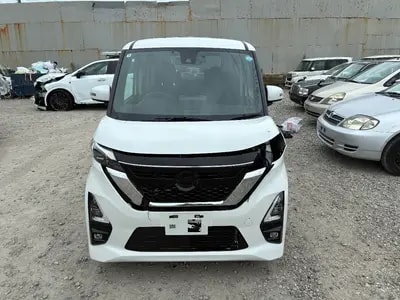 Nissan Roox 2022