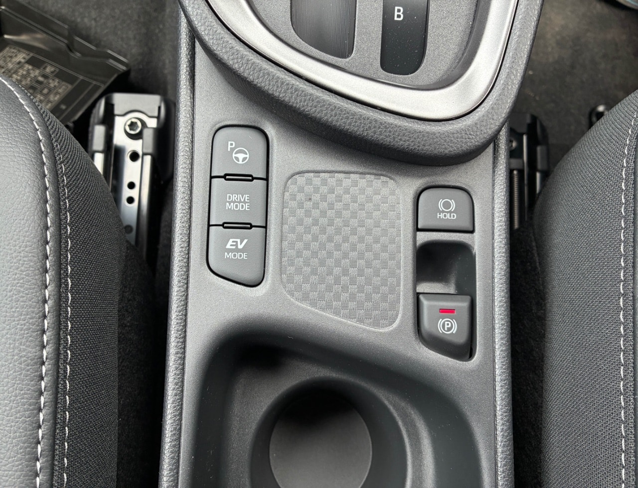 Toyota Yaris Cross Hybrid 2025