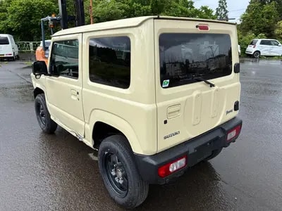 Suzuki Jimny 2025