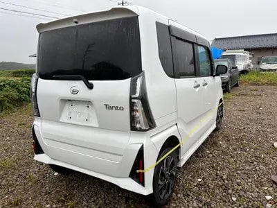 Daihatsu Tanto 2023