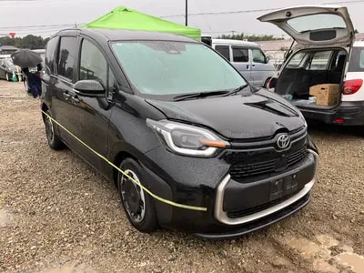 Toyota Sienta 2023