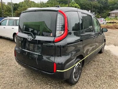 Toyota Sienta 2023