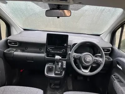 Toyota Sienta 2023