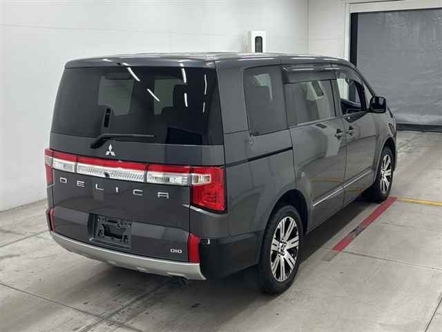 Mitsubishi Delica D:5 2021