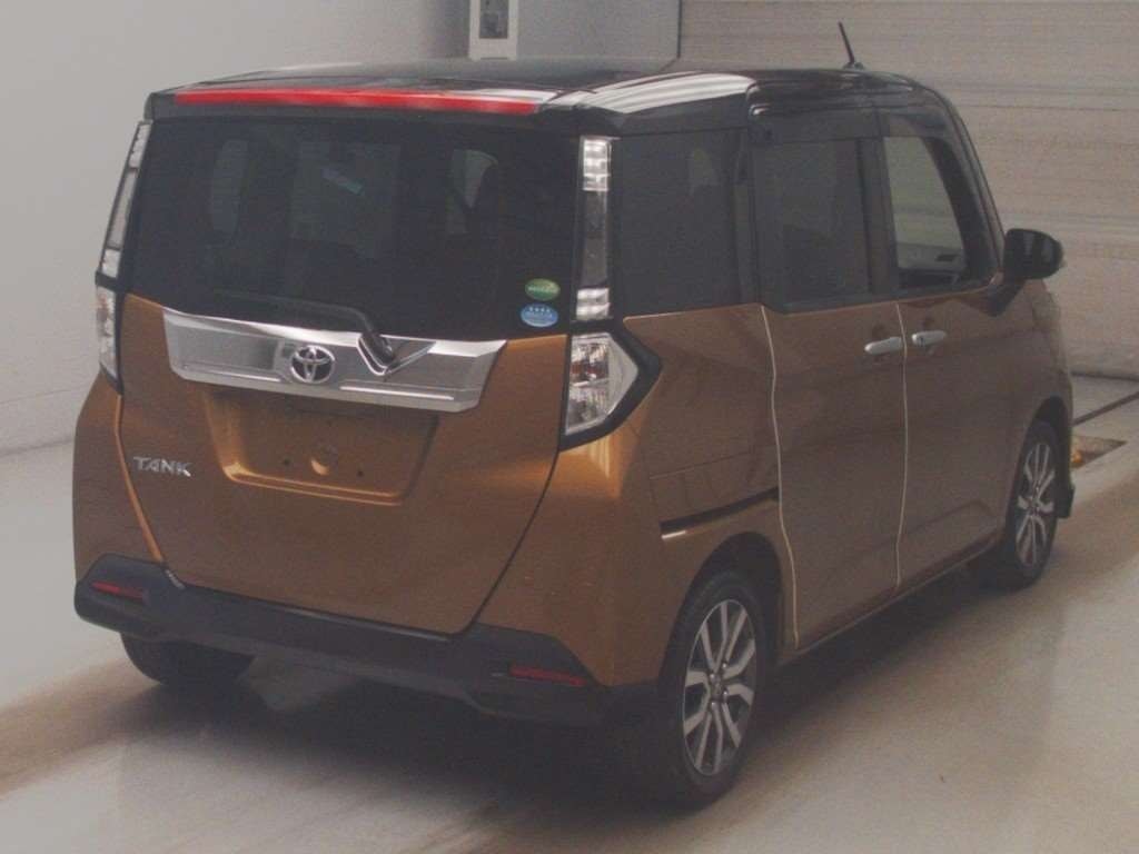 Toyota Tank 2019