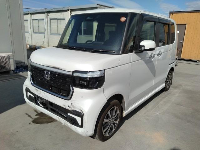 Honda N-box Custom 2025