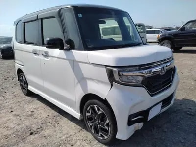 Honda N-BOX Custom