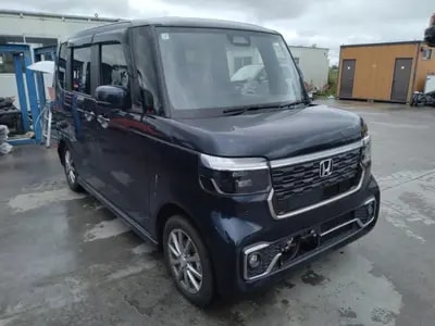 Honda N-box Custom 2025