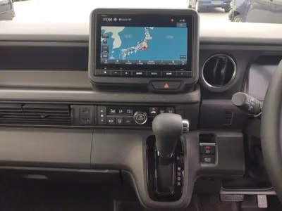 Honda N-box Custom 2025
