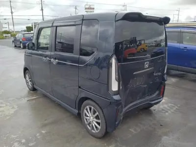 Honda N-box Custom 2025