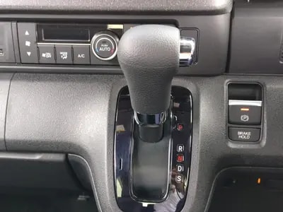 Honda N-box Custom 2025