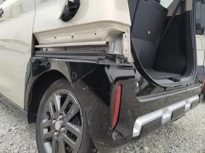 Mitsubishi Delica Mini 2023