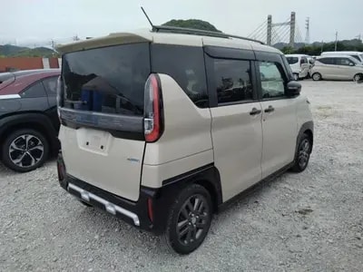 Mitsubishi Delica Mini 2023