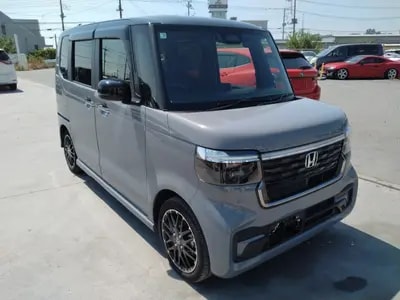 Honda N-box Custom 2025