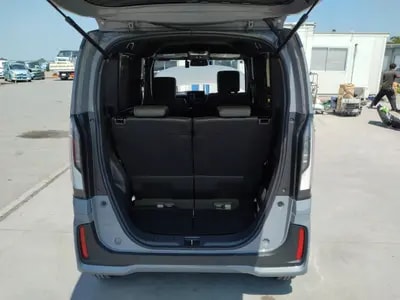 Honda N-box Custom 2025