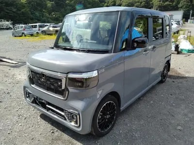 Honda N-box Custom 2024