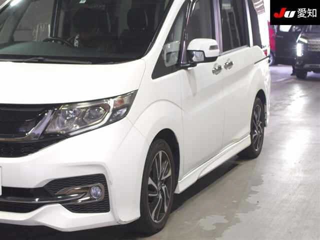 Honda Stepwgn 2016