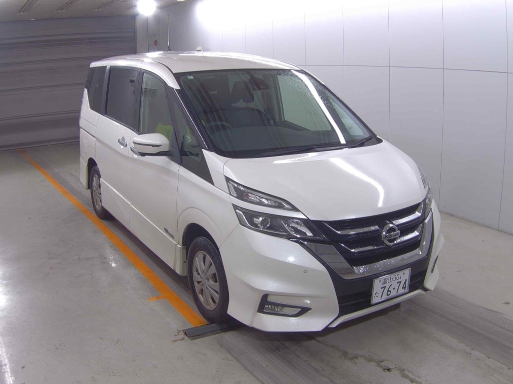 Nissan Serena 2018