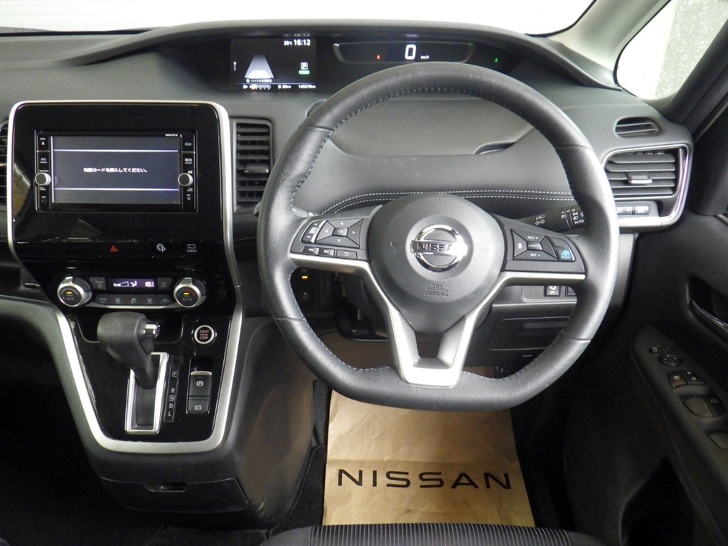 Nissan Serena 2018