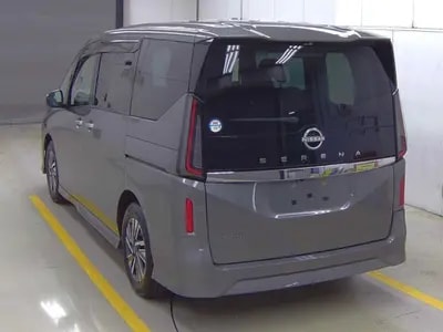 Nissan Serena 2023