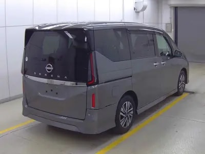 Nissan Serena 2023