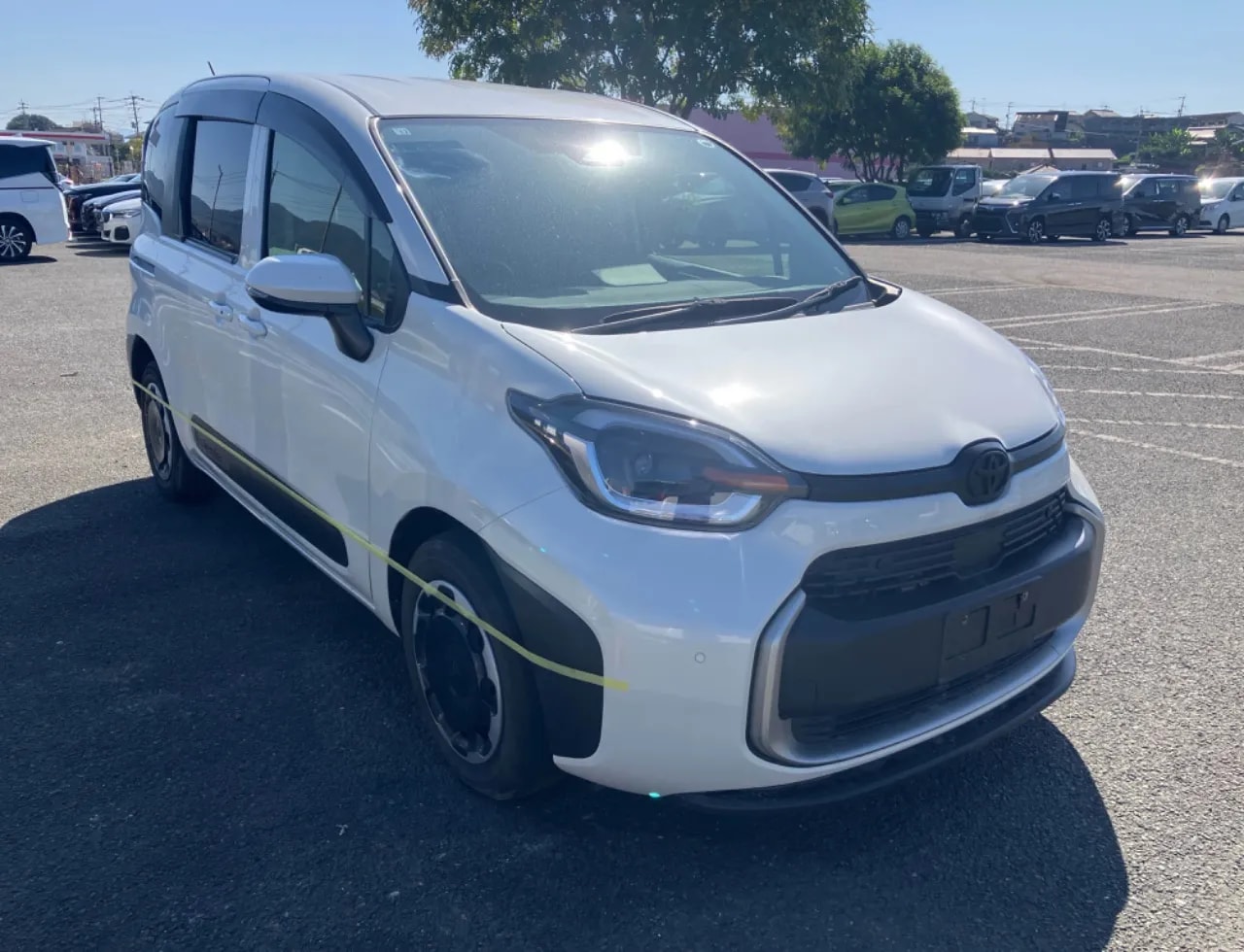Toyota Sienta
