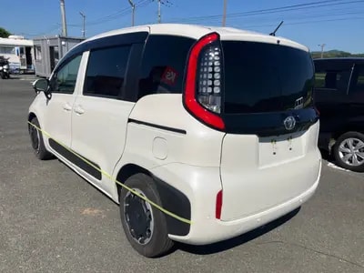Toyota Sienta