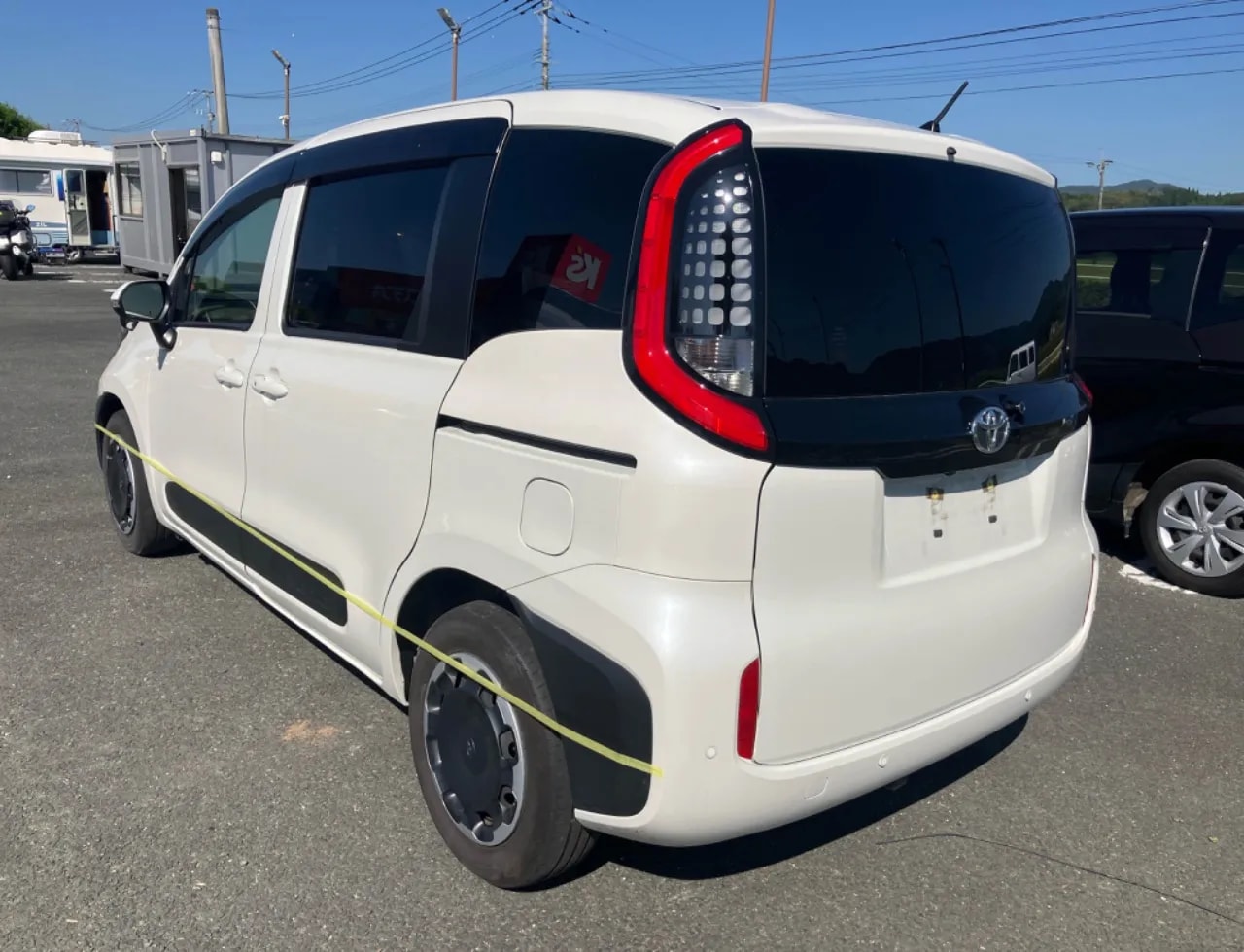 Toyota Sienta