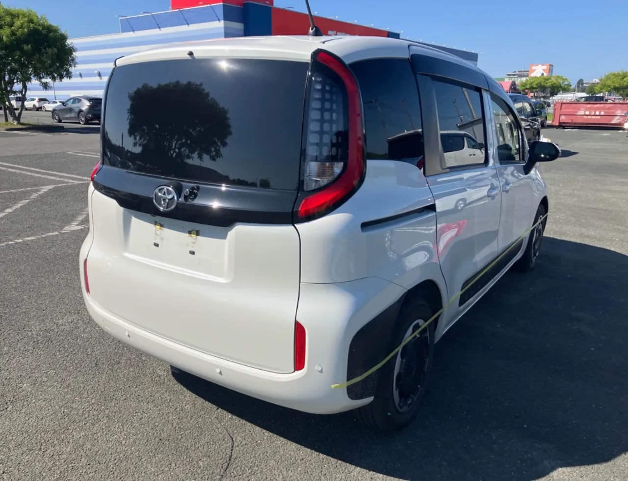 Toyota Sienta