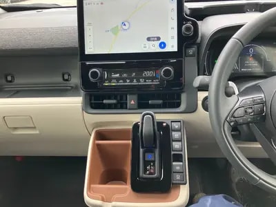 Toyota Sienta Hybrid 2025