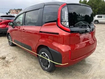 Toyota Sienta Hybrid 2025