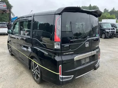 Honda Stepwagon Spada 2015