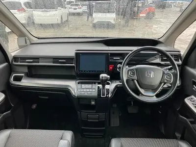 Honda Stepwagon Spada 2015