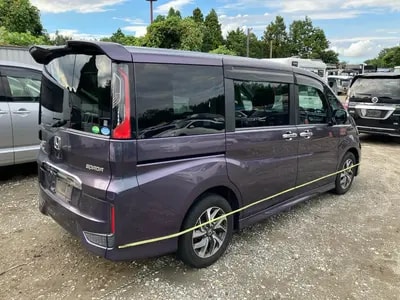 Honda Stepwagon Spada 2015