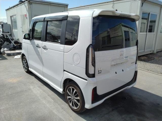 Honda N-box Custom 2025