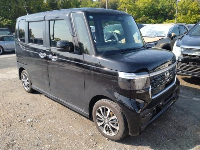 Honda N-box Custom 2025