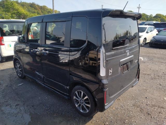 Honda N-box Custom 2025