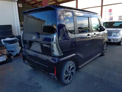 Daihatsu Tanto 2023