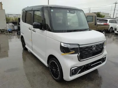 Honda N-box Custom 2024