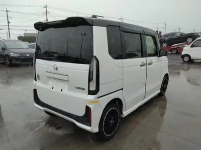 Honda N-box Custom 2024