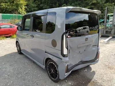 Honda N-box Custom 2024