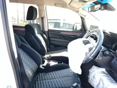 Mitsubishi Delica D:5 2024
