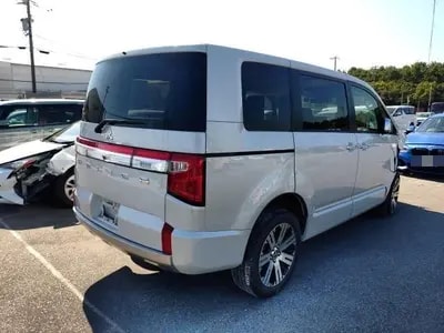 Mitsubishi Delica D:5 2024