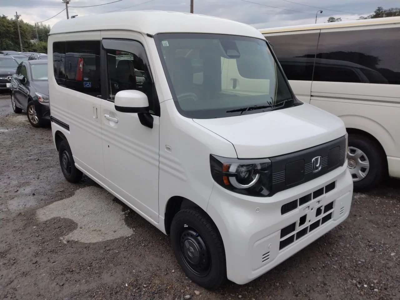 Honda N-van E: 2024