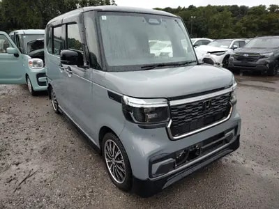 Honda N-box Custom 2024