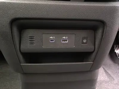 Nissan Serena 2025